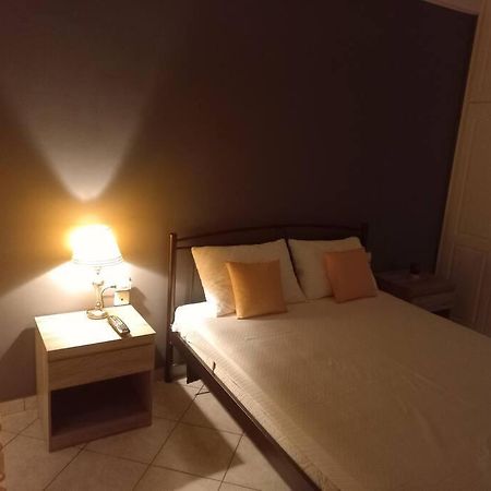 Stefkas Apartment1 Патри Екстер'єр фото
