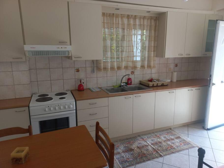 Stefkas Apartment1 Патри Екстер'єр фото